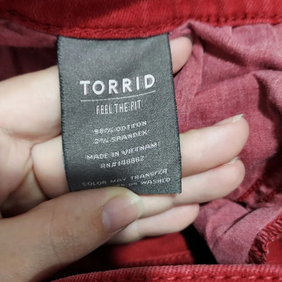 Torrid Red Boyfriend Straight Vintage Stretch Mid-Rise Jean in Size 18 Regular - Picture 10 of 12
